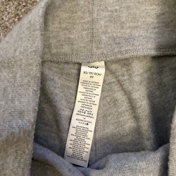 ALO Yoga Women's Heather Gray Bike Shorts - Picture 2 of 4